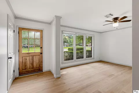 Living - 309 Fortune Dr, Monroe, LA 71203 photo 1 of 8