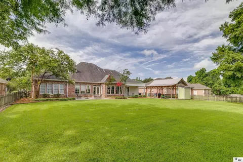 Exterior - 2907 Deborah Dr, Monroe, LA 71201 photo 8 of 10