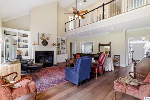 Living - 2907 Deborah Dr, Monroe, LA 71201 photo 1 of 3