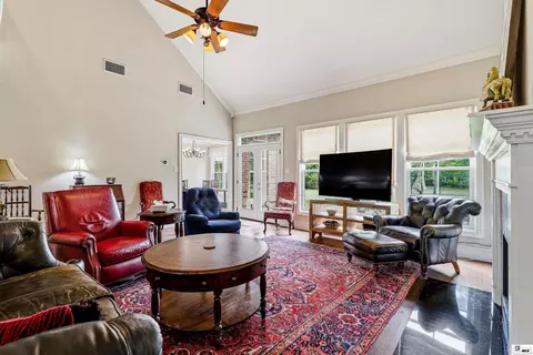 Living - 2907 Deborah Dr, Monroe, LA 71201 photo 3 of 3