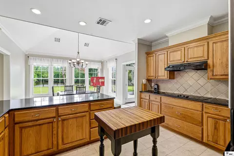 Kitchen - 2907 Deborah Dr, Monroe, LA 71201 photo 4 of 4