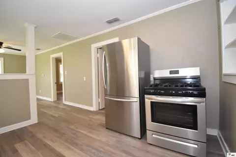 Kitchen - 1521 Cooktown Rd, Ruston, LA 71270 photo 2 of 2