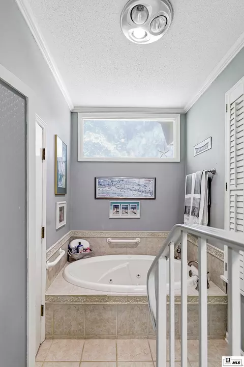Bath - 1600 Madera St, Ruston, LA 71270 photo 5 of 6