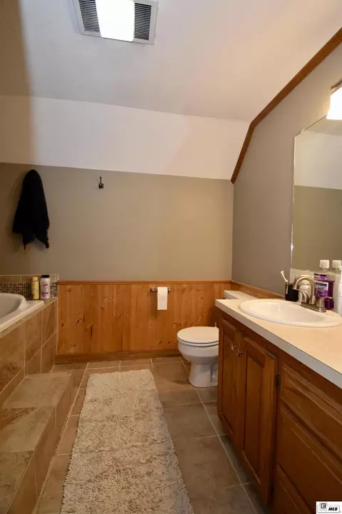 Bath - 4926 Highway 145, Choudrant, LA 71227 photo 5 of 6