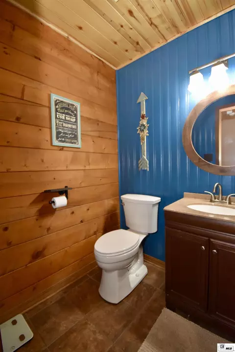 Bath - 4926 Highway 145, Choudrant, LA 71227 photo 3 of 6