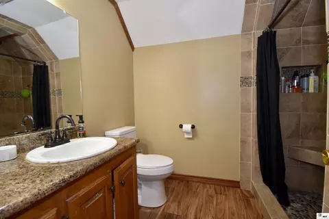 Bath - 4926 Highway 145, Choudrant, LA 71227 photo 4 of 6