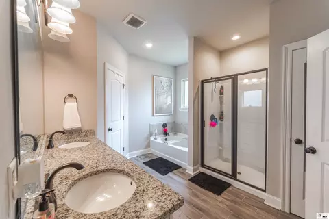 Bath - 100 Pine Lake Rd, Calhoun, LA 71225 photo 2 of 4