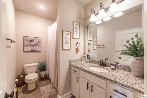 Bath - 100 Pine Lake Rd, Calhoun, LA 71225 photo 4 of 4