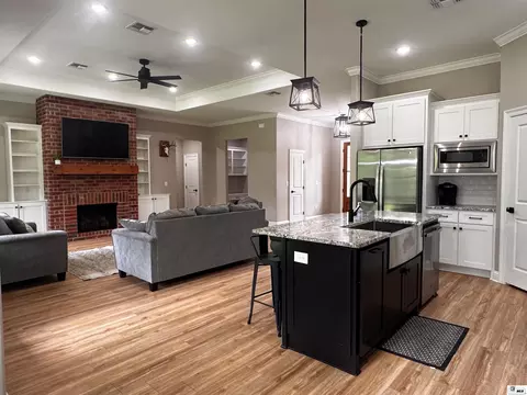 Kitchen - 273 Oak Alley Dr, Ruston, LA 71270 photo 2 of 2