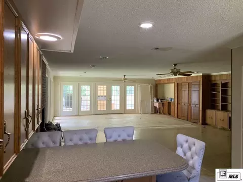 Living - 102 Belle Haven Dr, Ruston, LA 71270 photo 3 of 4