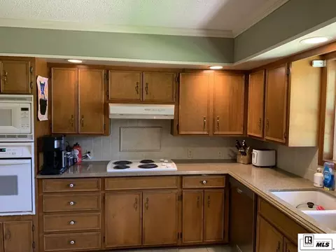 Kitchen - 102 Belle Haven Dr, Ruston, LA 71270 photo 3 of 3