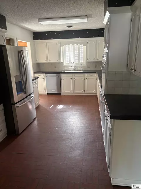 Kitchen - 2305 N Vienna St, Ruston, LA 71270 photo 5 of 5