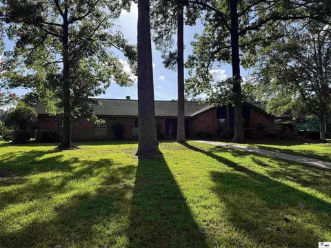 Exterior - 2305 N Vienna St, Ruston, LA 71270 photo 9 of 9