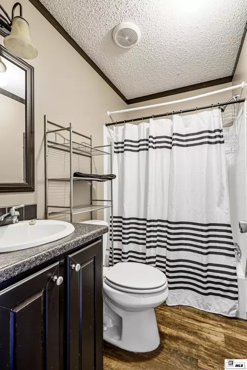 Bath - 355 Mountain Rd, Amity, AR 71921 photo 3 of 3