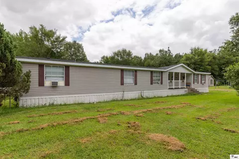 Exterior - 7796 Jackson Dr, Collinston, LA 71229 photo 2 of 3