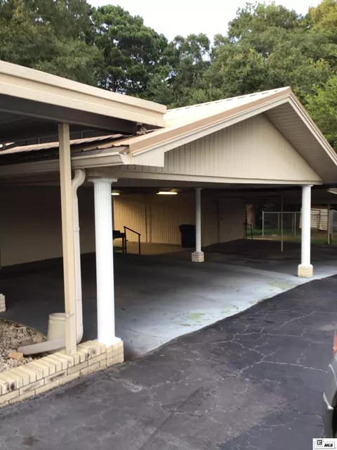 Exterior - 1853 Thomas St, Marion, LA 71260 photo 4 of 9