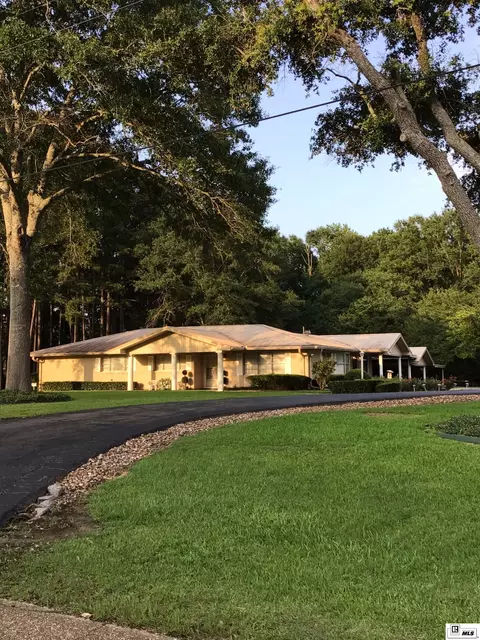 Exterior - 1853 Thomas St, Marion, LA 71260 photo 1 of 9