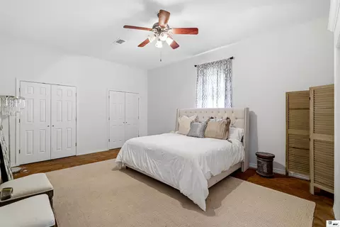 Bedroom - 940 Lonewa Rd, Monroe, LA 71203 photo 6 of 6