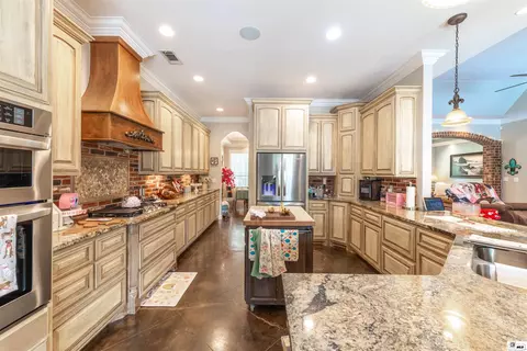 Kitchen - 330 Harrell Rd, West Monroe, LA 71291 photo 1 of 2