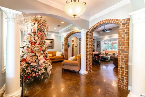 Entry Way - 330 Harrell Rd, West Monroe, LA 71291 photo 1 of 1