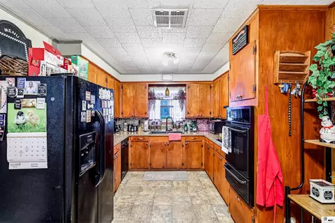 Kitchen - 910 Larche Ln, Bastrop, LA 71220 photo 1 of 4