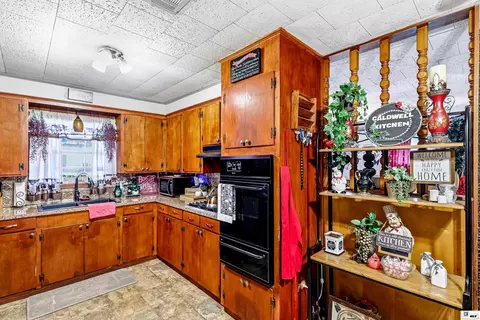 Kitchen - 910 Larche Ln, Bastrop, LA 71220 photo 4 of 4