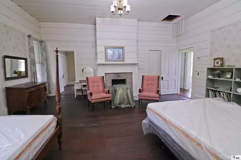 Bedroom - 1202 Riverside Dr, Monroe, LA 71201 photo 5 of 8