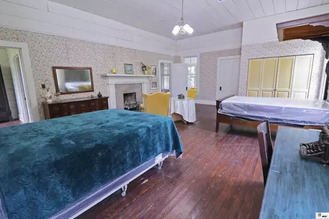 Bedroom - 1202 Riverside Dr, Monroe, LA 71201 photo 8 of 8