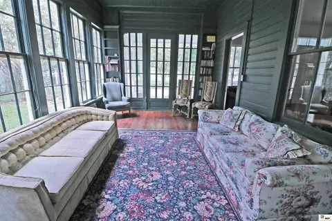 Exterior - 1202 Riverside Dr, Monroe, LA 71201 photo 6 of 13