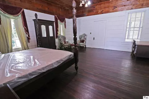Bedroom - 1202 Riverside Dr, Monroe, LA 71201 photo 3 of 8
