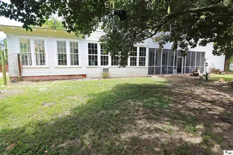Exterior - 1202 Riverside Dr, Monroe, LA 71201 photo 9 of 13