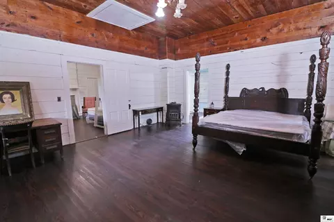 Bedroom - 1202 Riverside Dr, Monroe, LA 71201 photo 4 of 8