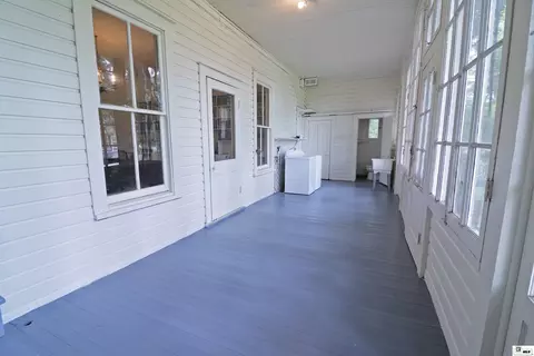 Exterior - 1202 Riverside Dr, Monroe, LA 71201 photo 4 of 13