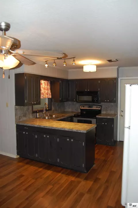Kitchen - 312 Dewing St, Bastrop, LA 71220 photo 1 of 2