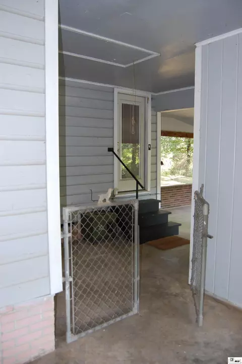 Exterior - 312 Dewing St, Bastrop, LA 71220 photo 8 of 8