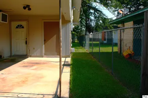 Exterior - 212 Eisenhower Dr, Monroe, LA 71203 photo 8 of 8