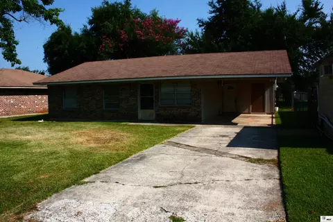Exterior - 212 Eisenhower Dr, Monroe, LA 71203 photo 6 of 6