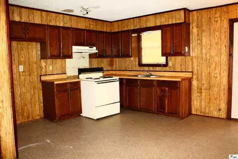 Kitchen - 212 Eisenhower Dr, Monroe, LA 71203 photo 1 of 1