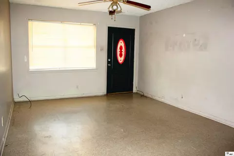 Living - 212 Eisenhower Dr, Monroe, LA 71203 photo 1 of 1