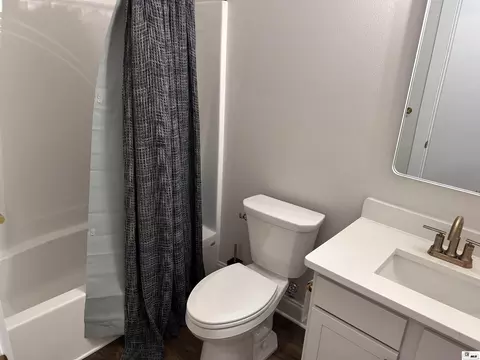 Bath - 1806 Goodwin Rd, Ruston, LA 71270 photo 2 of 2