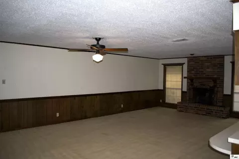 Living - 1602 Bruin St, Ruston, LA 71270 photo 1 of 4