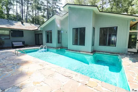 Exterior - 109 Llanfair Dr, Ruston, LA 71270 photo 2 of 5