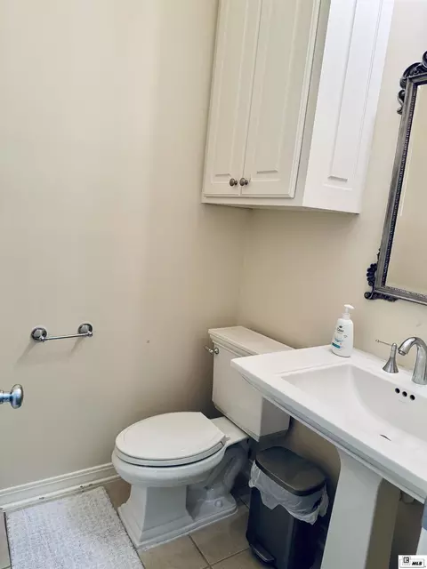 Bath - 2960 Deborah Dr, Monroe, LA 71201 photo 11 of 11