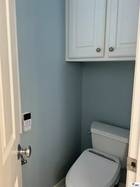 Bath - 2960 Deborah Dr, Monroe, LA 71201 photo 5 of 11
