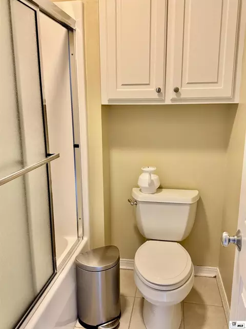 Bath - 2960 Deborah Dr, Monroe, LA 71201 photo 10 of 11