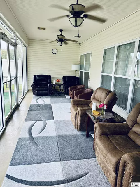 Exterior - 2960 Deborah Dr, Monroe, LA 71201 photo 6 of 9