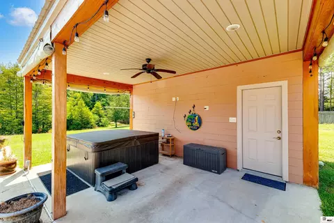 Exterior - 244 Springhill Rd, Monroe, LA 71203 photo 8 of 10