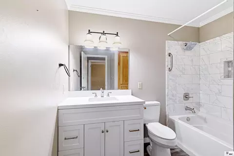 Bath - 244 Springhill Rd, Monroe, LA 71203 photo 3 of 4