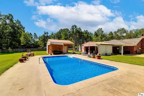 Exterior - 244 Springhill Rd, Monroe, LA 71203 photo 4 of 10