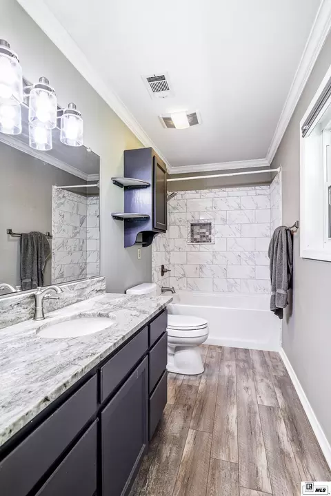 Bath - 244 Springhill Rd, Monroe, LA 71203 photo 1 of 4